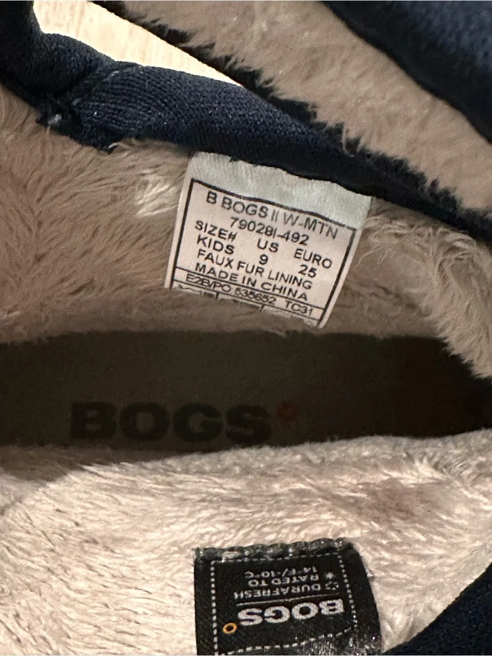 Bogs Kids Camo Pull-On Snow or Rain Boots - Kids Toddler Size 9